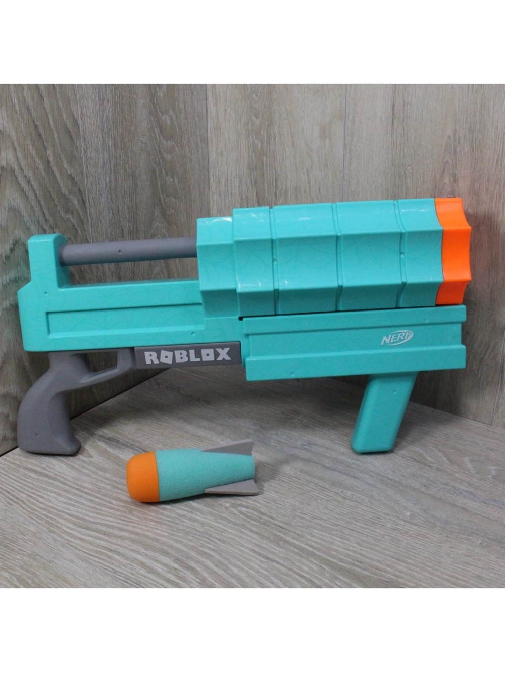 NERF Roblox Sharkbite: Web Launcher Rocket Blaster Pump Action ONE Ammunition